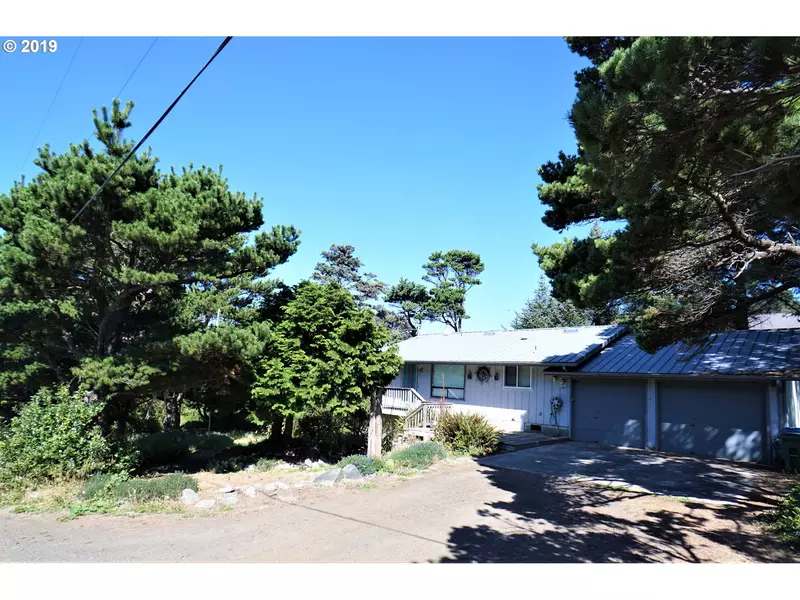 57 NW SPINDRIFT ST, Yachats, OR 97498