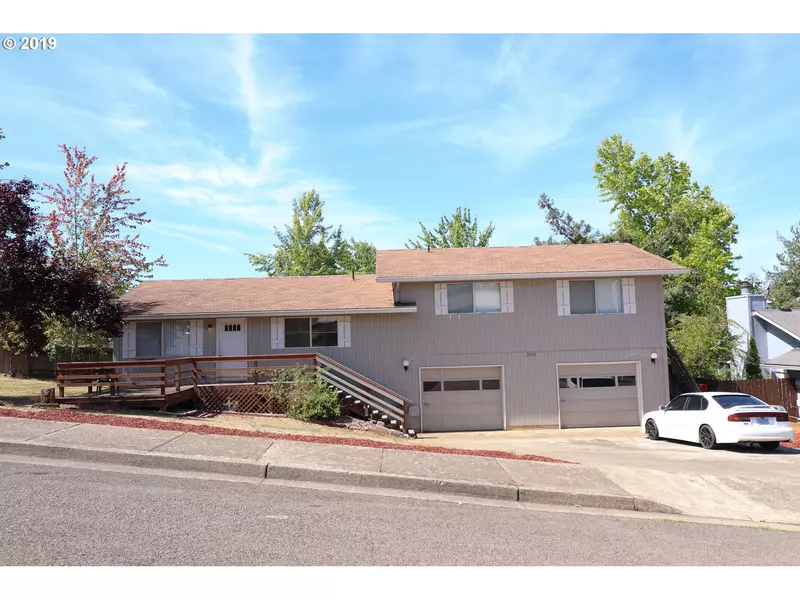 209 NE 9th ST, Oakland, OR 97462