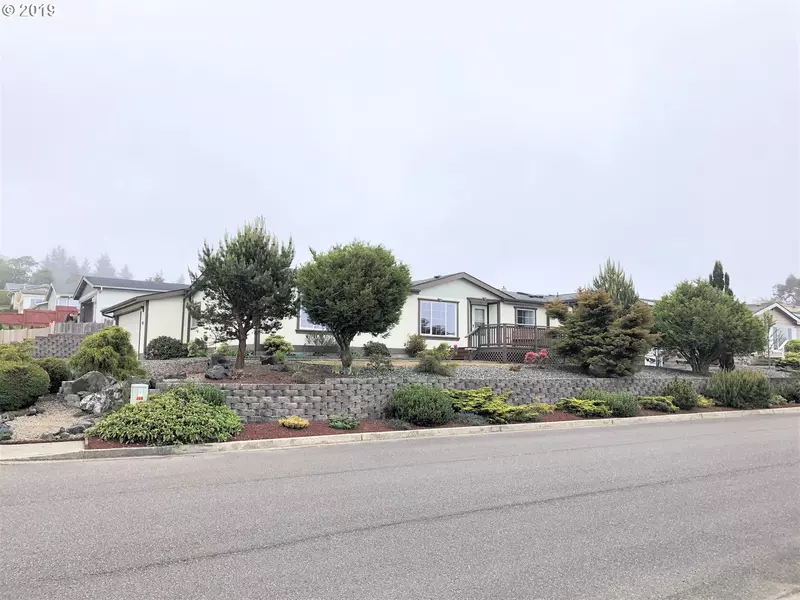 1003 FULTON, Coos Bay, OR 97420