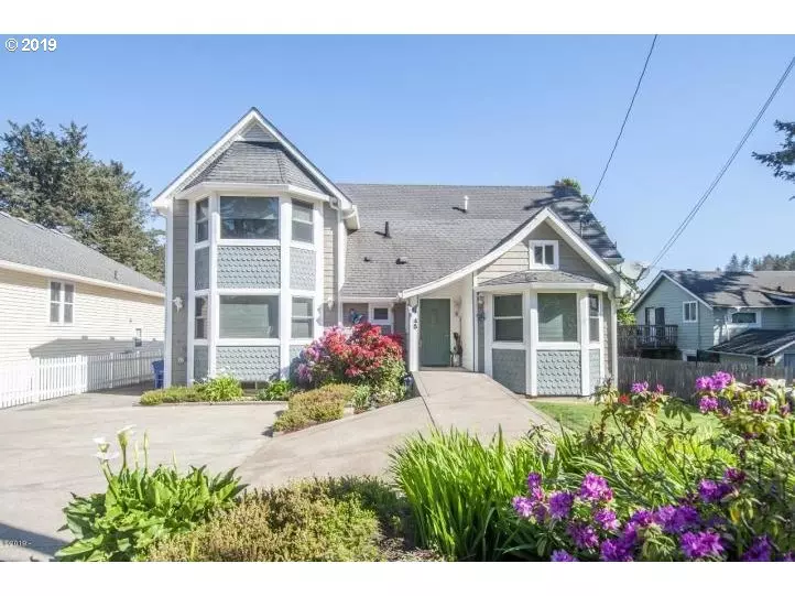 45 NW VISTA ST, Depoe Bay, OR 97341