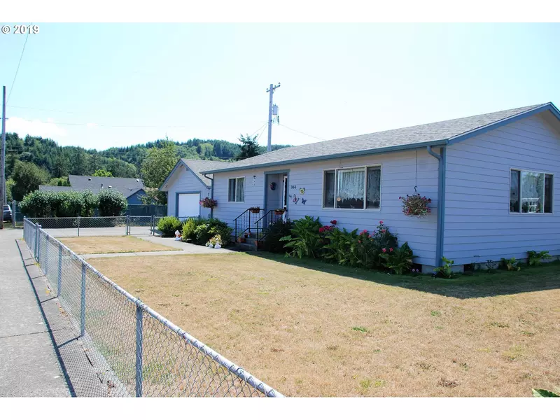 344 S 19TH ST, Reedsport, OR 97467