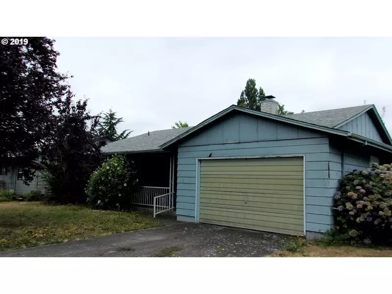 2101 W HAYES ST, Woodburn, OR 97071