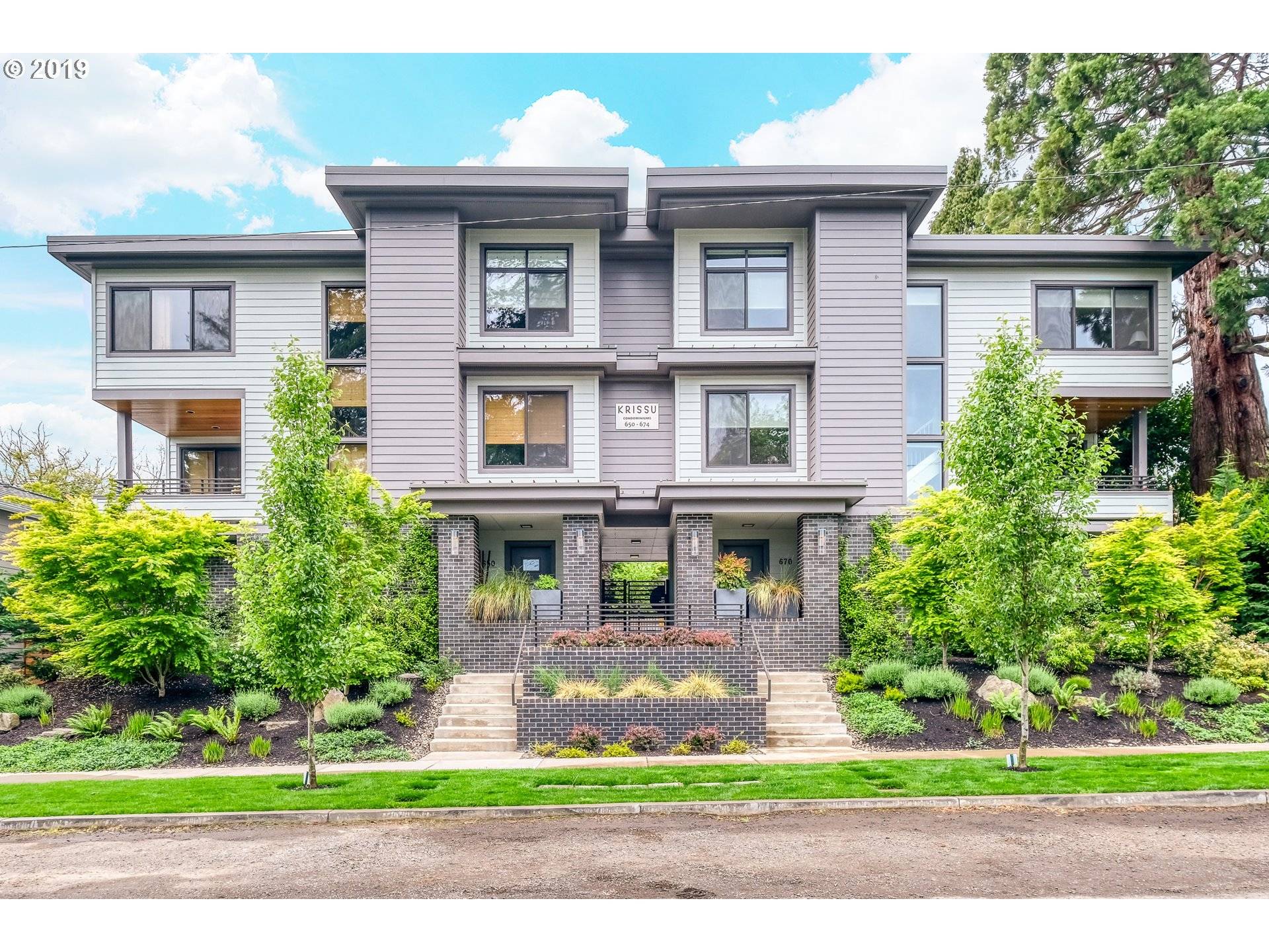 654 1ST ST, Lake Oswego, OR 97034
