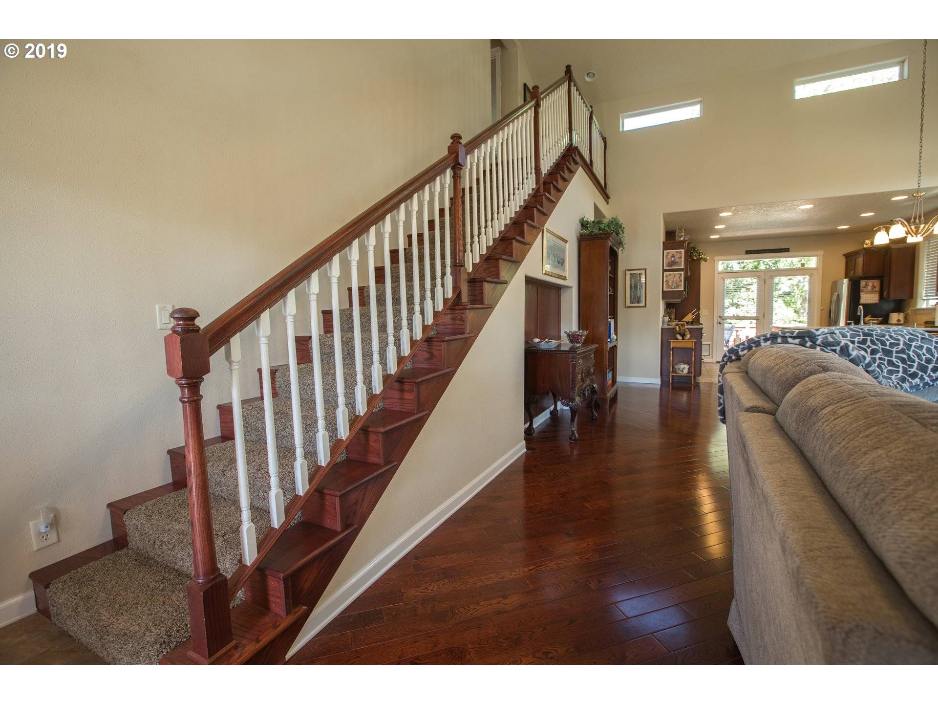 Dallas, OR 97338,610 HILLCREST DR