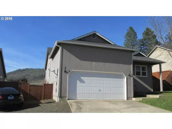 Roseburg, OR 97471,445 CALLAHAN DR