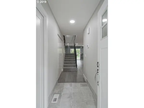 Portland, OR 97217,11942 N JANTZEN BEACH AVE