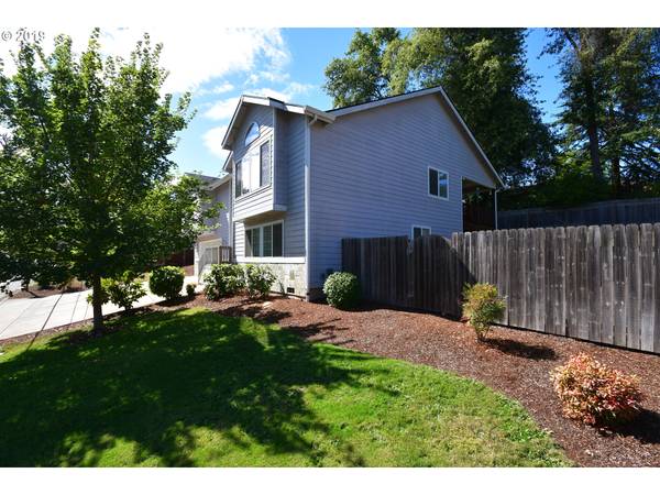 2080 HAWKINS LN, Eugene, OR 97405