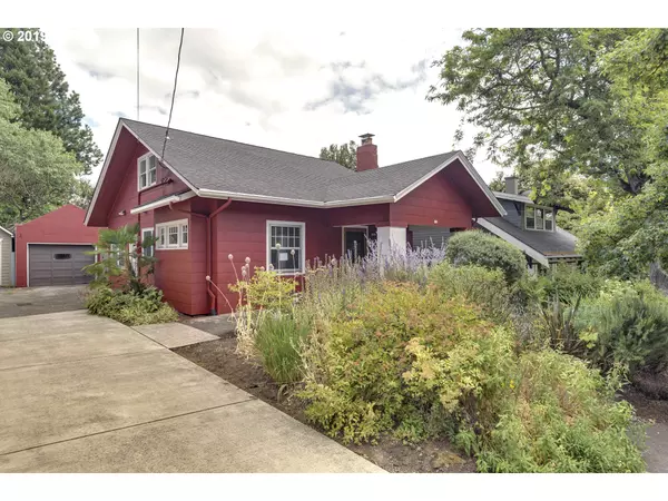 212 NE 44TH AVE, Portland, OR 97213