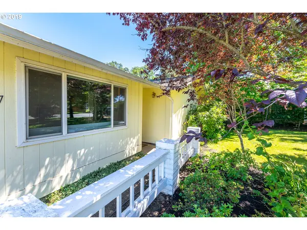 1777 BAILEY HILL RD, Eugene, OR 97402