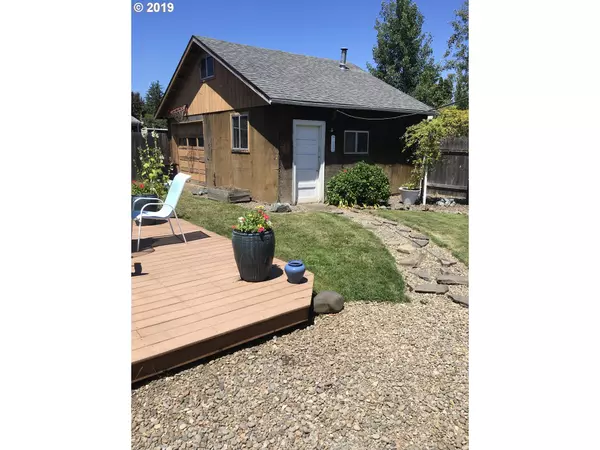 Creswell, OR 97426,225 N 1ST ST