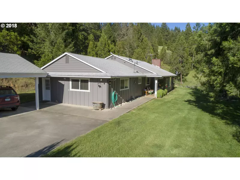 12790 TILLER TRAIL HWY, Days Creek, OR 97429