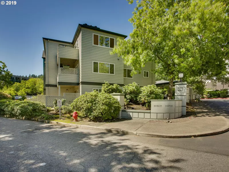 4980 SW LANDING DR #301, Portland, OR 97239