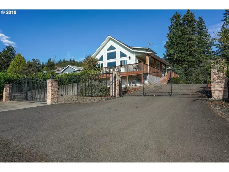 874 N HENRY ST, Coquille, OR 97423