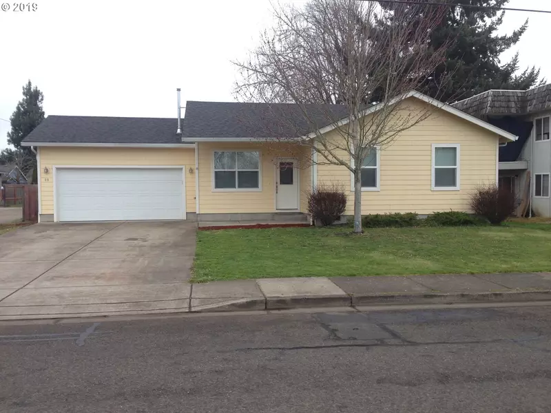 99 N 10TH ST, Creswell, OR 97426