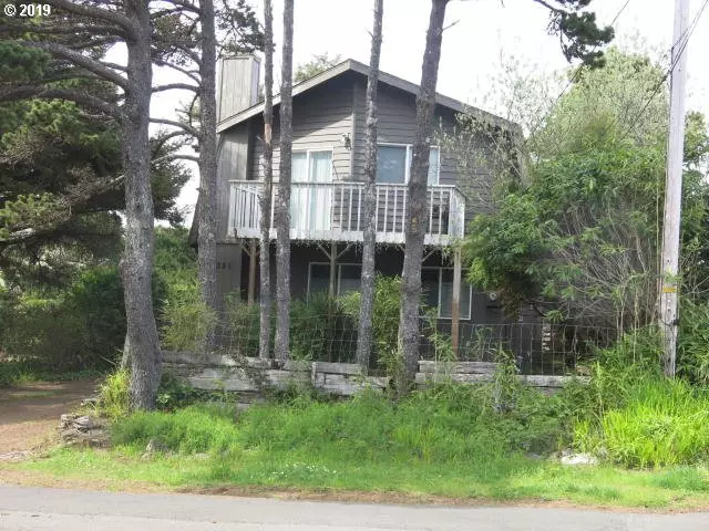 325 FERN ST, Gleneden Beach, OR 97388