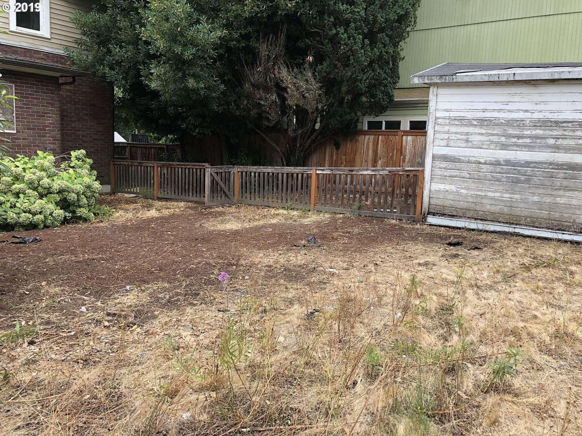 Portland, OR 97212,121 NE KNOTT ST