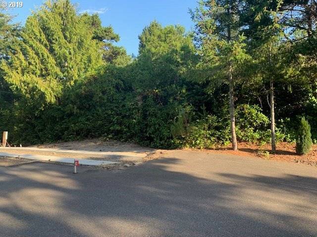 Florence, OR 97439,1600 RHODODENDRON DR #308