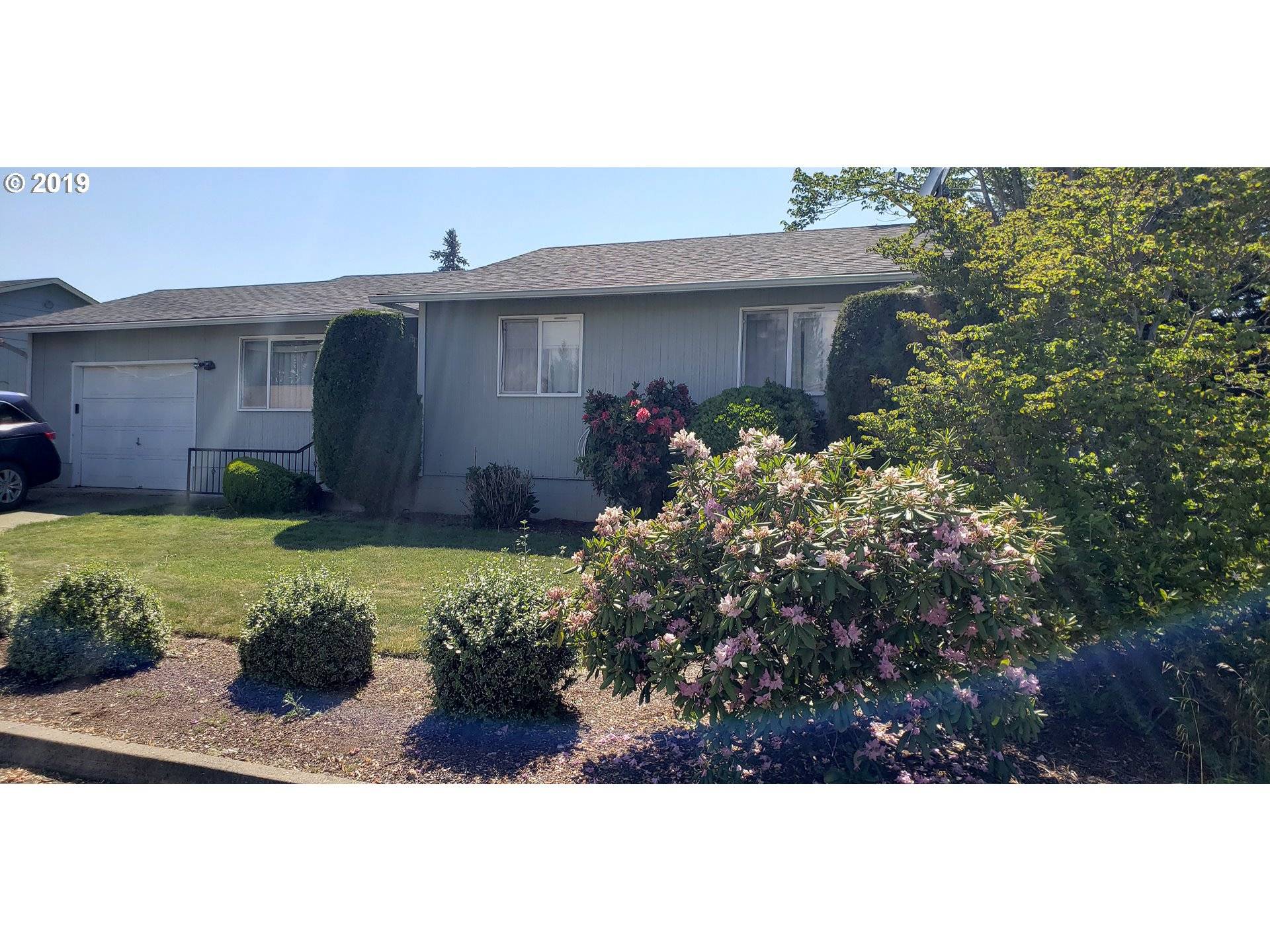 306 COLUMBIA LOOP RD, Roseburg, OR 97471