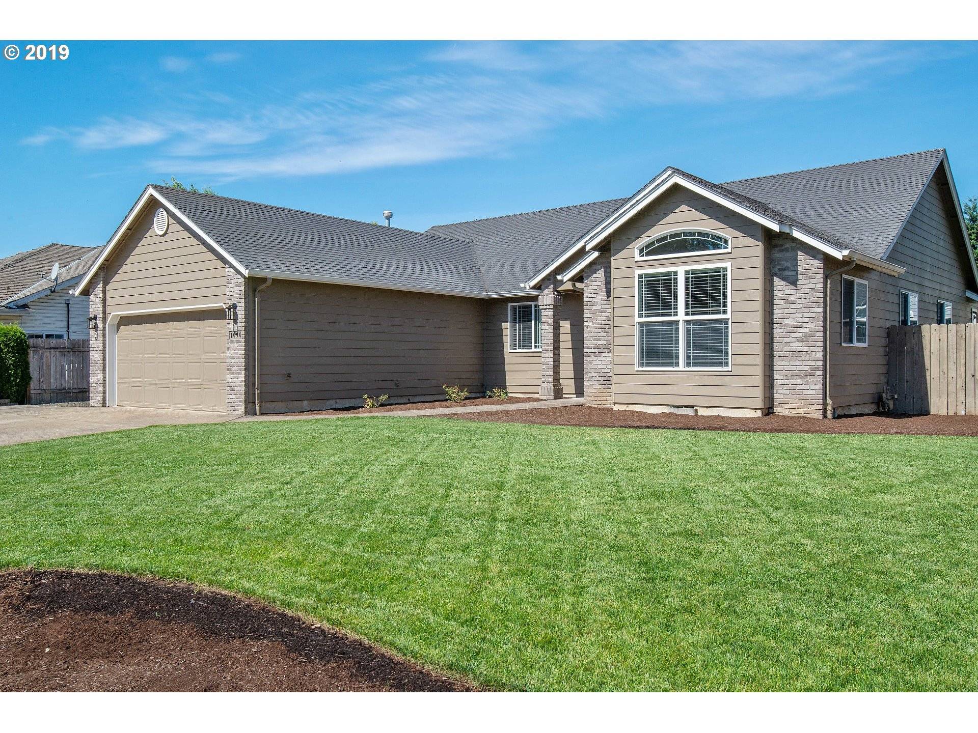 Dallas, OR 97338,1090 BARBERRY AVE
