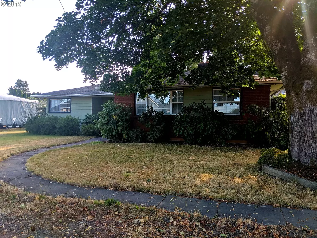 Newberg, OR 97132,1804 N COLLEGE ST