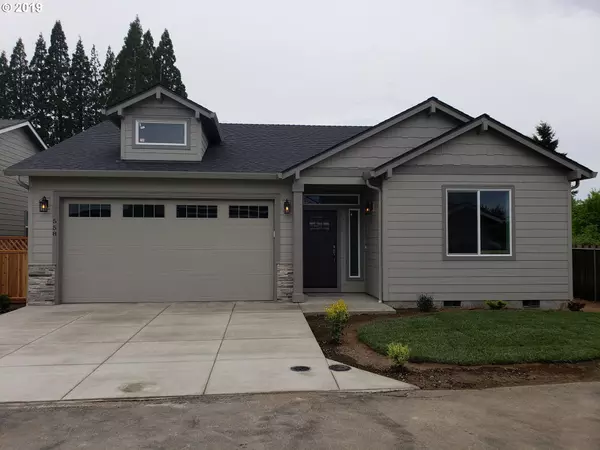 558 Red Cedar LN NE, Salem, OR 97301