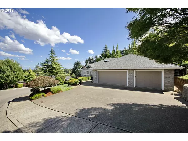 Salem, OR 97306,319 SILVER HILLS CIR SE