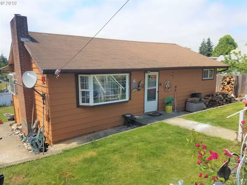 735 N GOULD, Coquille, OR 97423