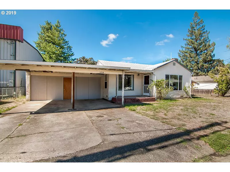 578 W SHENANDOAH ST, Roseburg, OR 97471