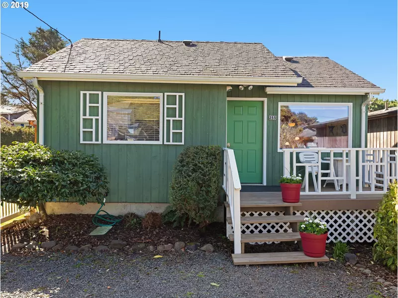 255 W Gulcana AVE, Cannon Beach, OR 97110