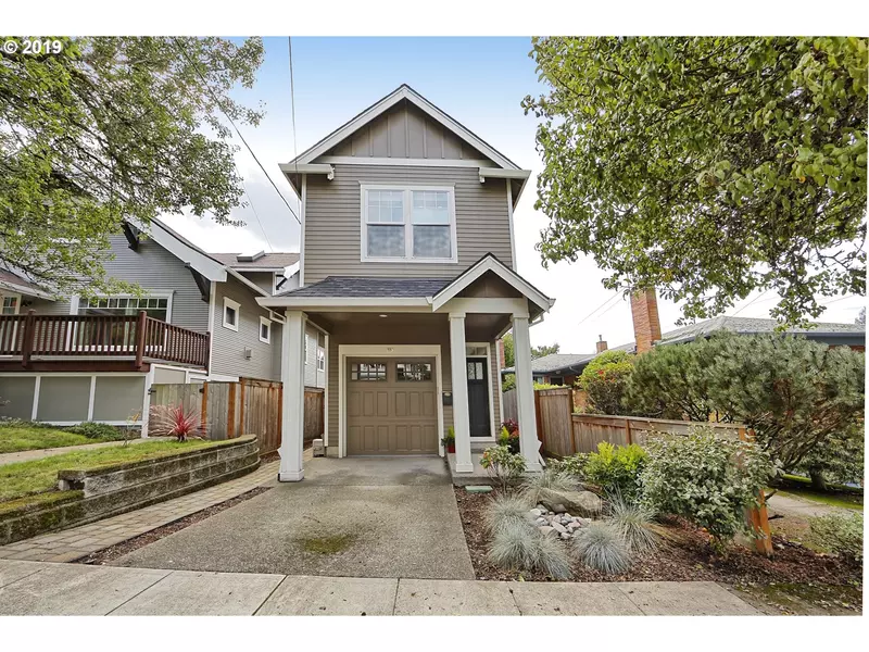 35 SE 66TH AVE, Portland, OR 97215