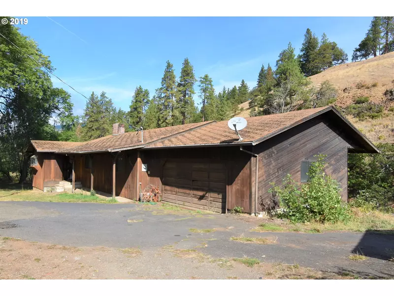 207 THIRD AVE, Mosier, OR 97040