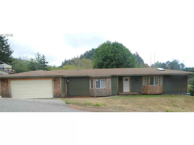 94300 COLDIRON HILL RD, Gold Beach, OR 97444