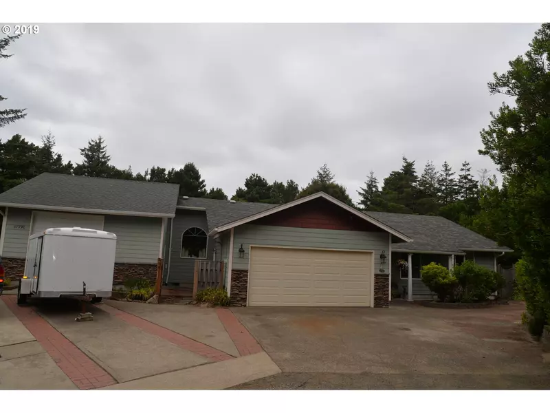 87790 SALTAIRE ST, Florence, OR 97439