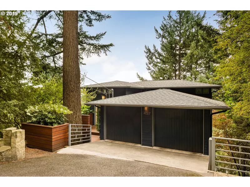 4037 SW CHESAPEAK AVE, Portland, OR 97239