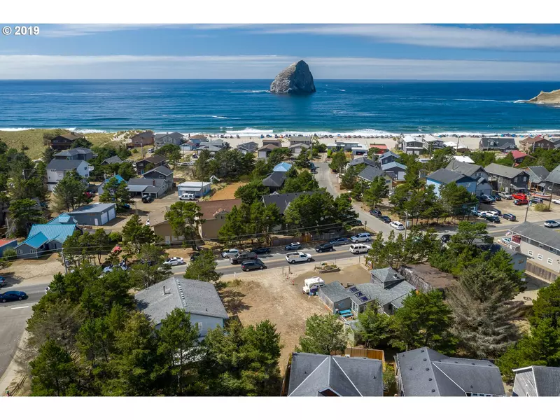 Cape Kiwanda DR #6302, Pacific City, OR 97135