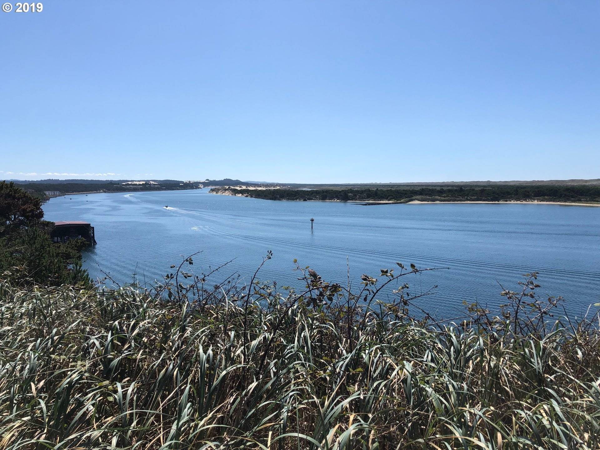 Florence, OR 97439,59 SHORELINE DR