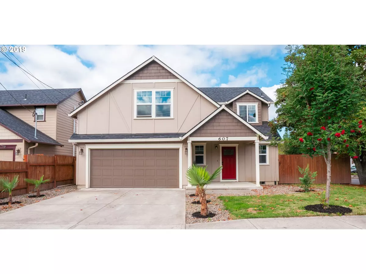 Newberg, OR 97132,607 LINDA WAY