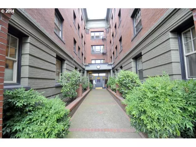 Portland, OR 97210,2109 NW IRVING ST #307