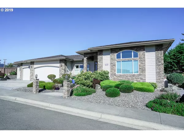 831 CHETCO POINT TR, Brookings, OR 97415