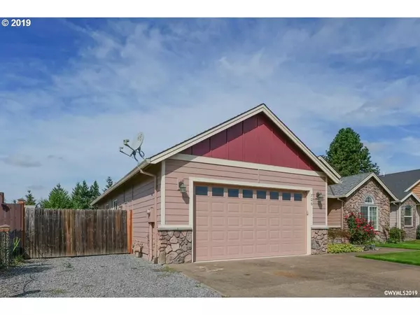 Molalla, OR 97038,706 TRINITY CT