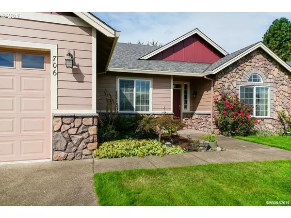 Molalla, OR 97038,706 TRINITY CT