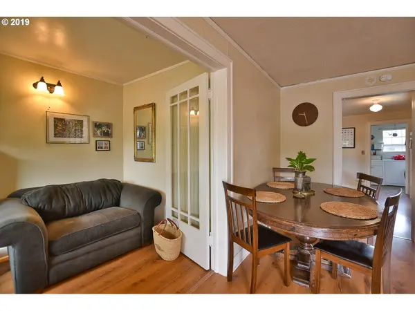 Eugene, OR 97402,1745 W 13TH AVE