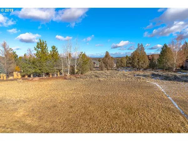 Redmond, OR 97756,433 GOSHAWK DR