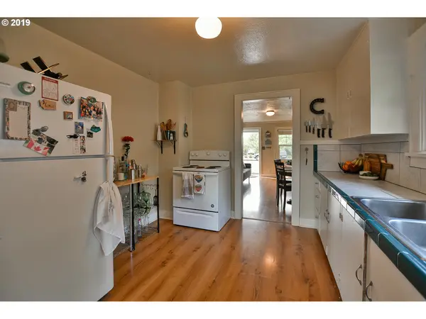 Eugene, OR 97402,1745 W 13TH AVE