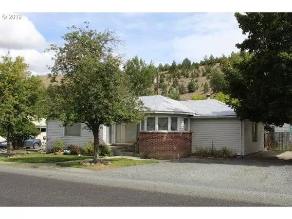 344 N HUMBOLT ST, Canyon City, OR 97820