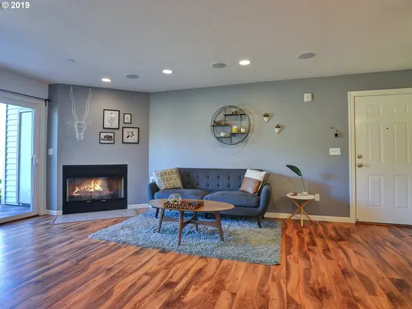 11046 SW GREENBURG RD #128, Portland, OR 97223