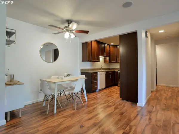 11046 SW GREENBURG RD #128, Portland, OR 97223