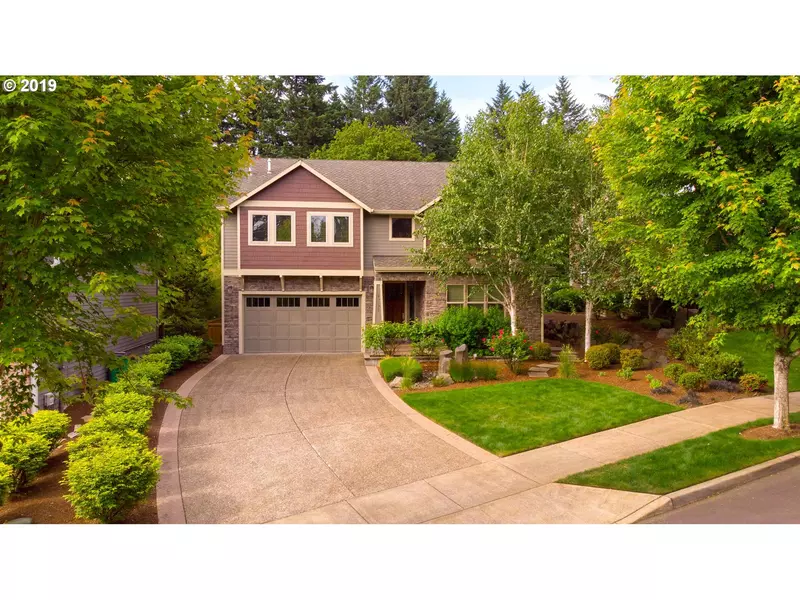 1352 SW MEDWYN TER, Portland, OR 97219