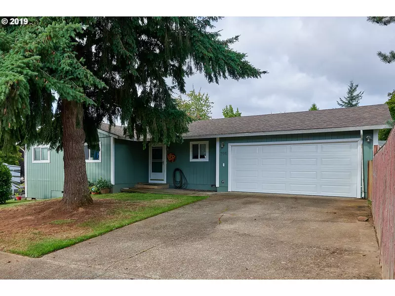 795 NE F ST, Willamina, OR 97396