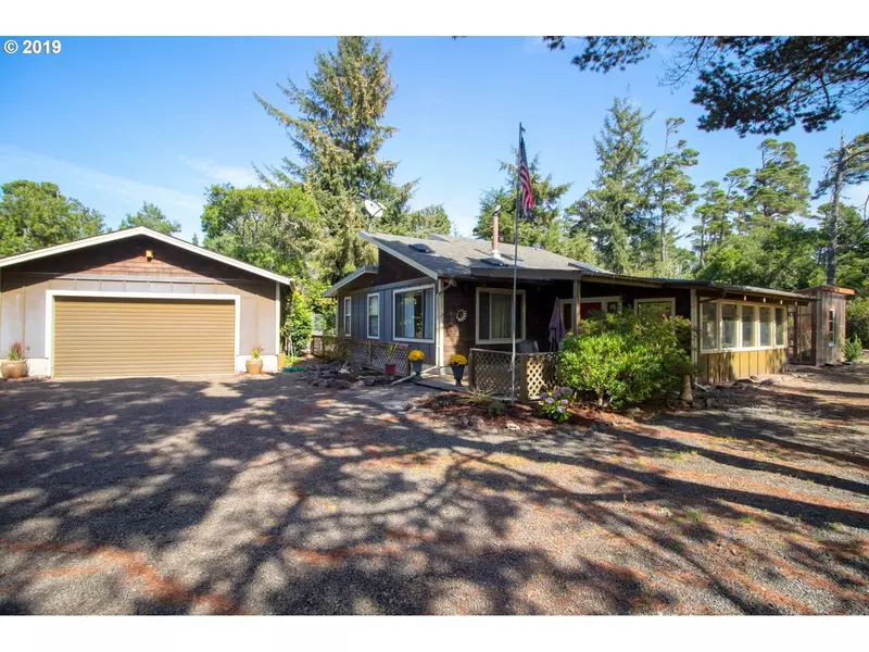 4824 GLORIA GAYLE WAY, Florence, OR 97439